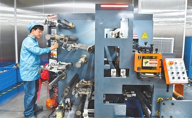 芯芯向榮 數(shù)碼產(chǎn)品技術(shù)研發(fā)與銷(xiāo)售的協(xié)同進(jìn)化